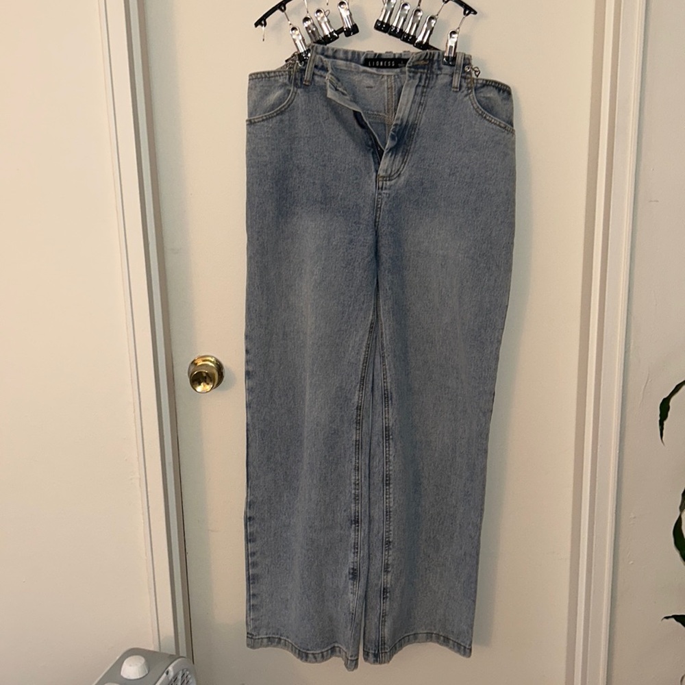 Women’s wide leg jeans